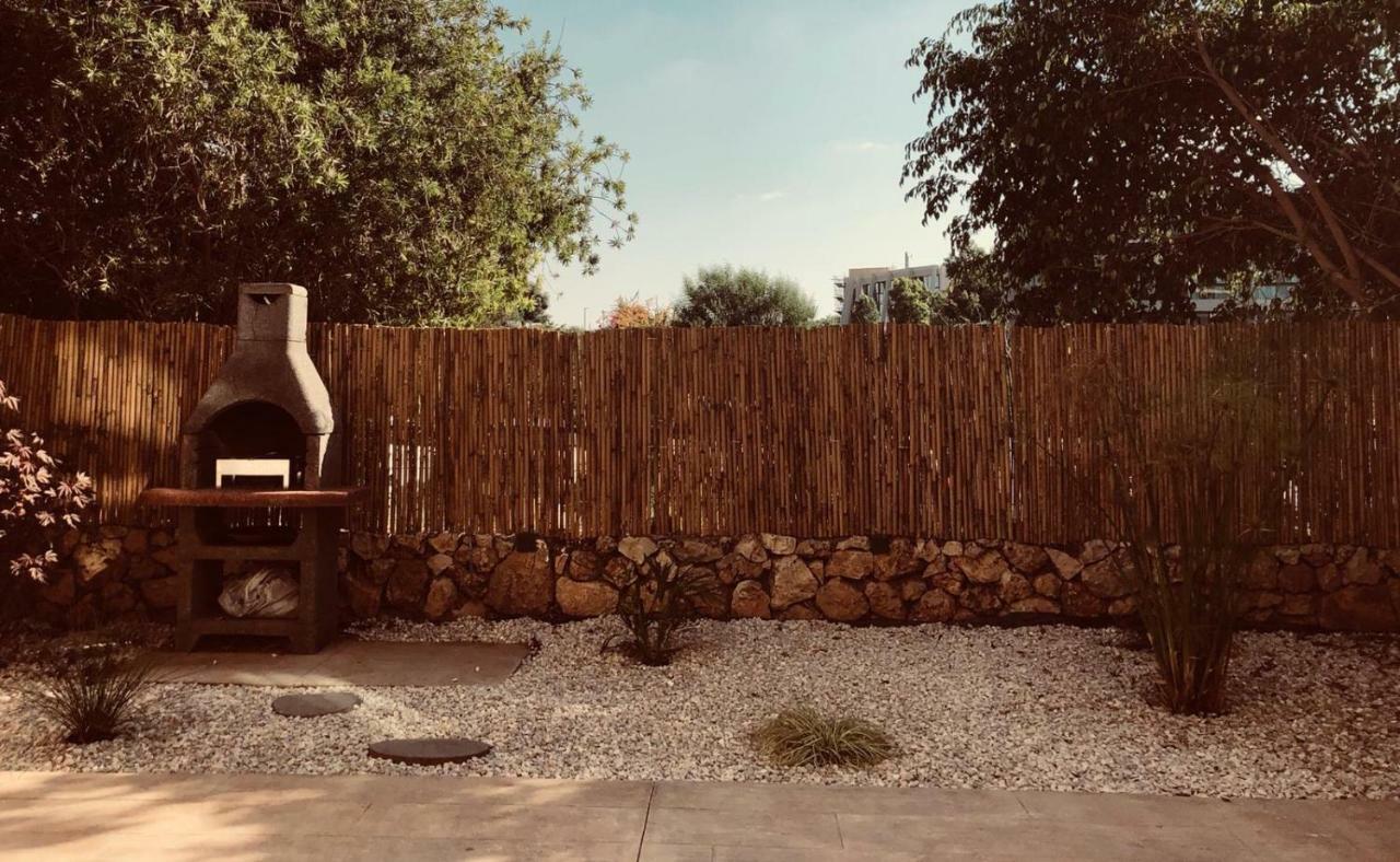 The Beach Garden Apt. Caesarea Esterno foto