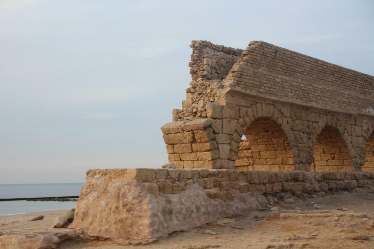 The Beach Garden Apt. Caesarea Esterno foto